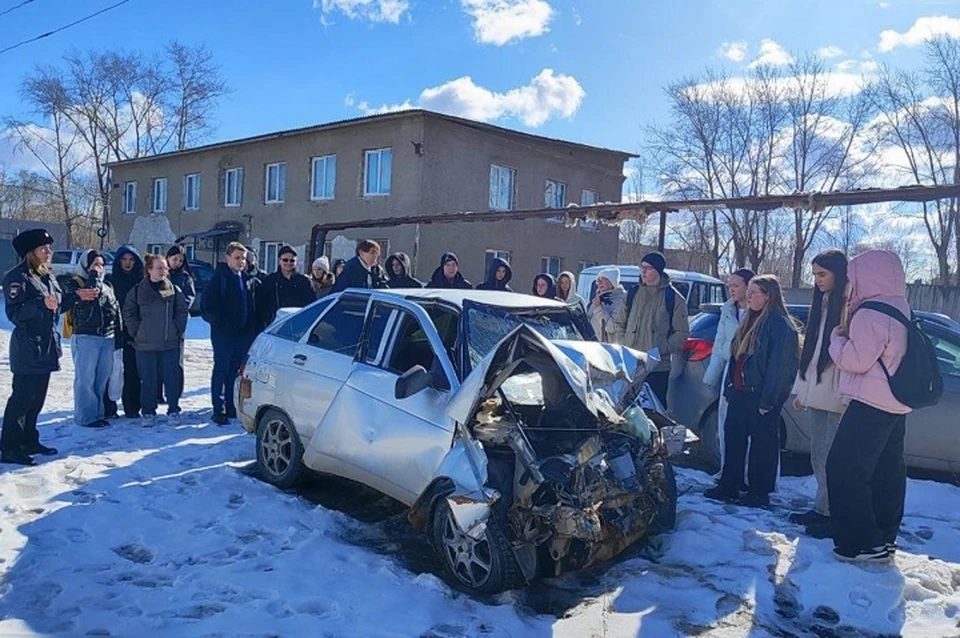 Подобные экскурсии вызывают отклик у подростков. Фото: Госавтоинспекция Свердловской области