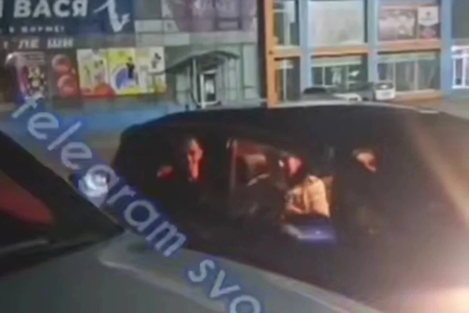 Мужчина стрелял из салона автомобиля