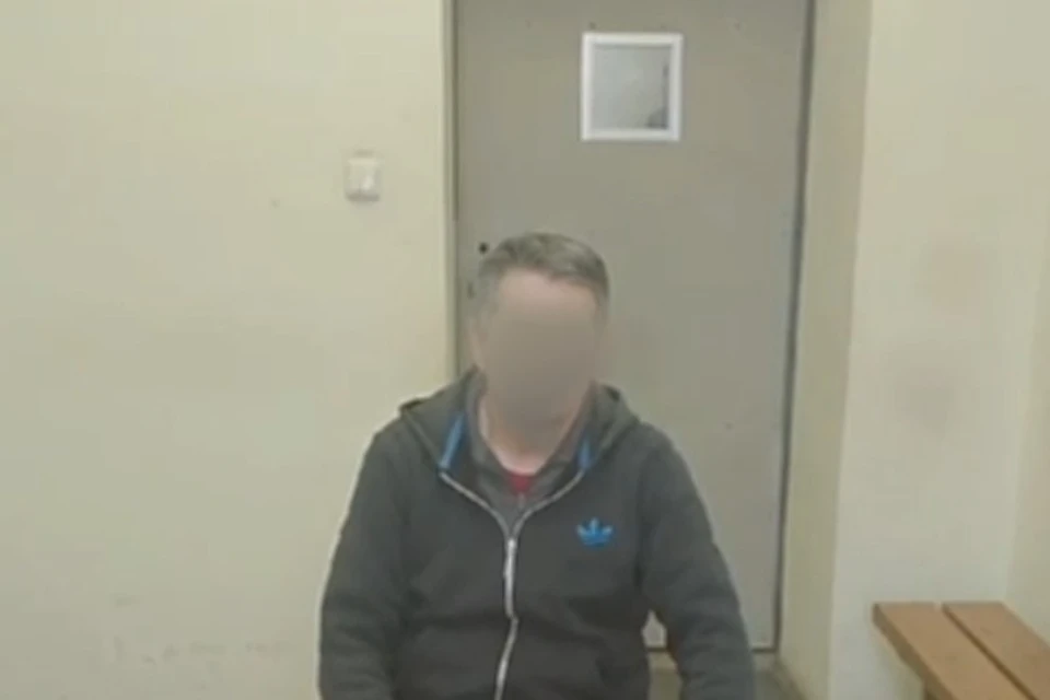 Мужчина должен заплатить 15 тысяч рублей штрафа. Фото: принтскрин видео аппарата Антитеррористической комиссии Приморского края.