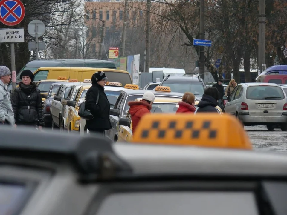 В Калуге таксисту угрожали ножом