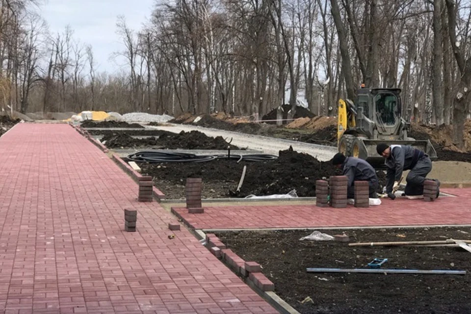 В Волновахе продолжается восстановление Летнего парка. Фото: ЕР ДНР