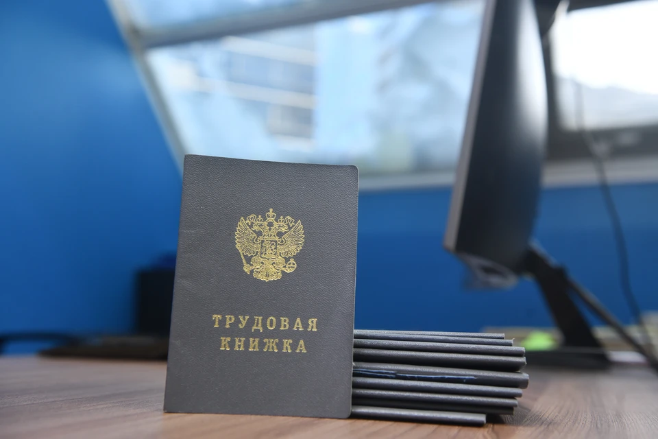 Путин подписал закон о праве работать с 14 лет в выходные на каникулах