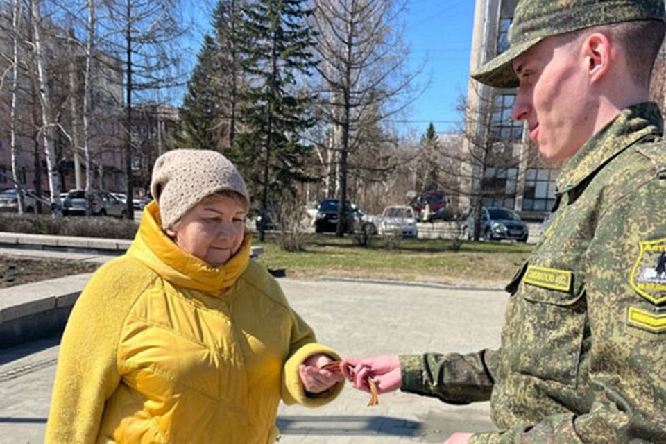 Раздавать ленты будут волонтеры и добровольцы