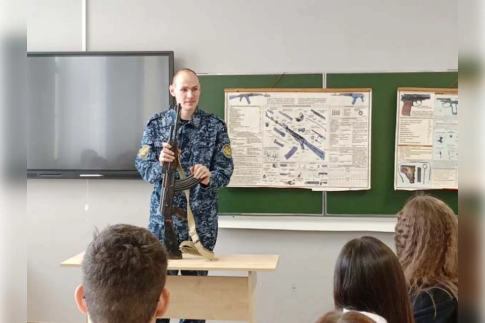 Практические занятия для школьников от сотрудников УФСИН. Фото: УФСИН Тверской области.