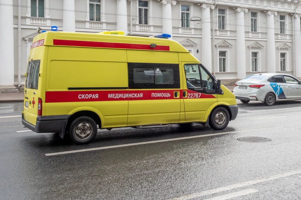 Девушку госпитализировали в тяжелом состоянии.