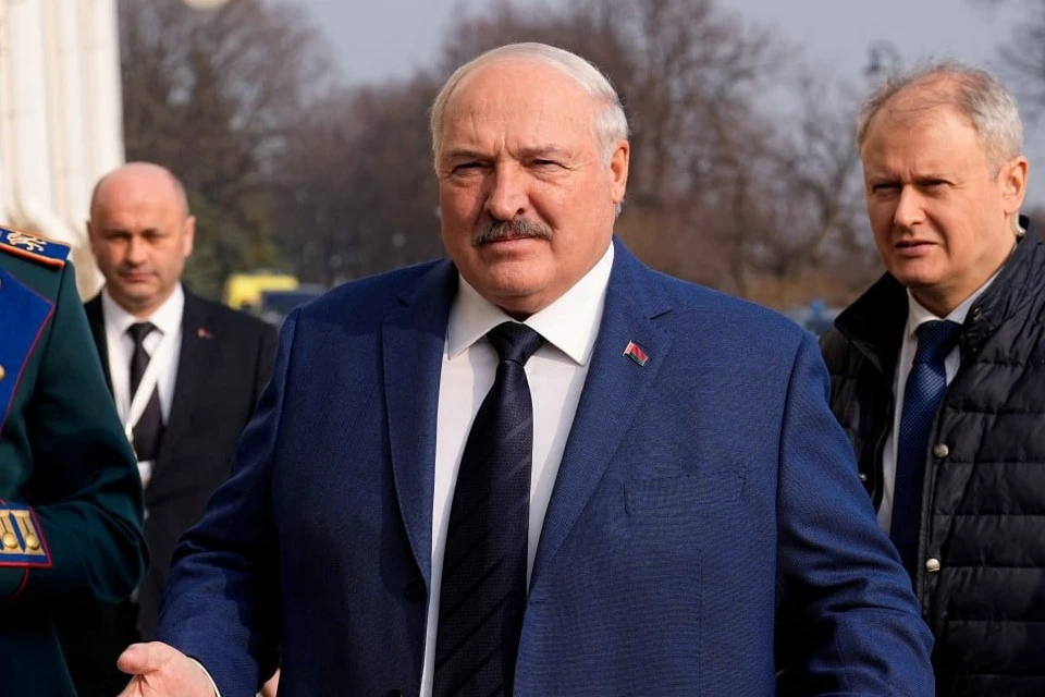 Лукашенко: Упадок экономики и национализм стали причинами конфликта на Украине