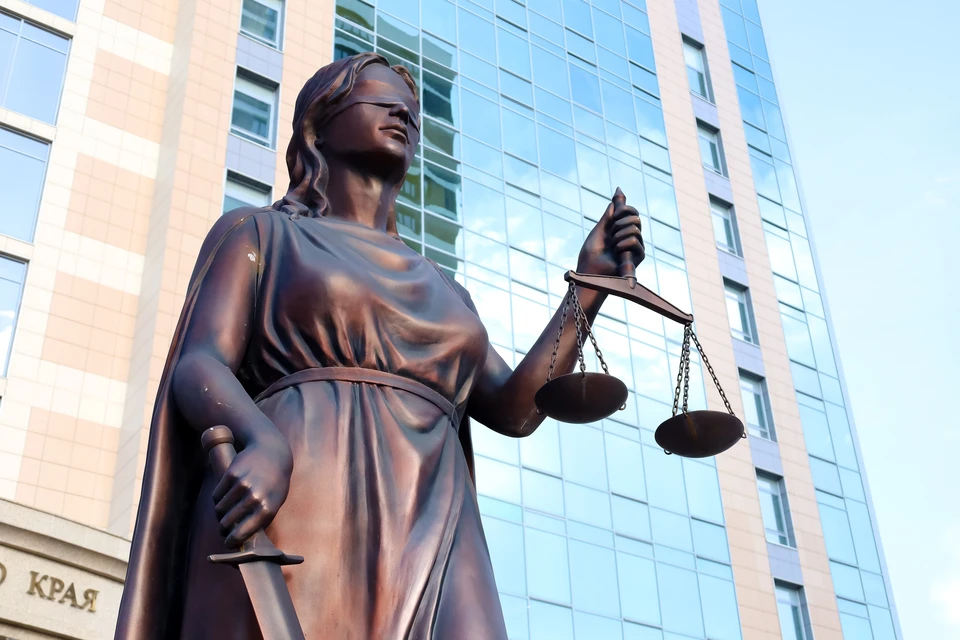 Суд на два месяца арестовал обвиняемую в убийстве трех детей жительницу Канска