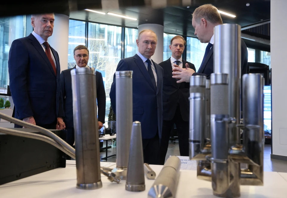 Путин вспомнил песню про яблони на Марсе, обсуждая перспективы освоения планеты