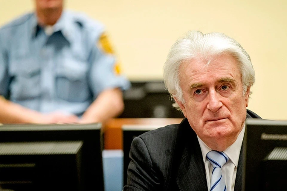 79-летнего экс-президента Караджича обвинили в планировании побега из тюрьмы на острове в Британии