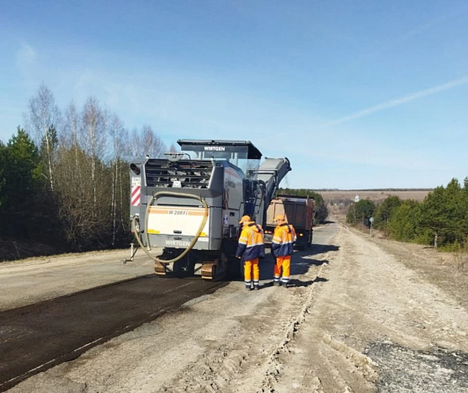 Дорогу ремонтируют в Уржумском районе. Фото: пресс-служба правительства Кировской области