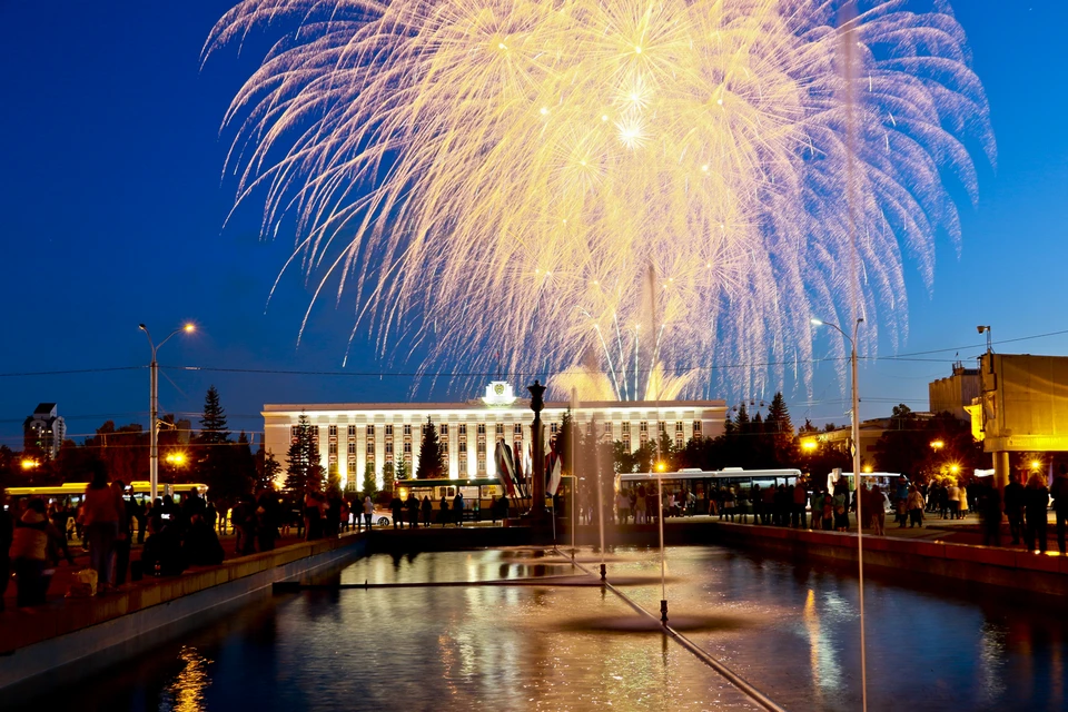 Салюты в Барнауле 9 мая 2025