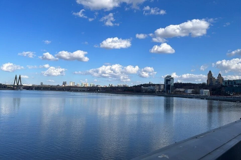 В период строительства «мавзолеев» ограничения на выход к воде не вводились.