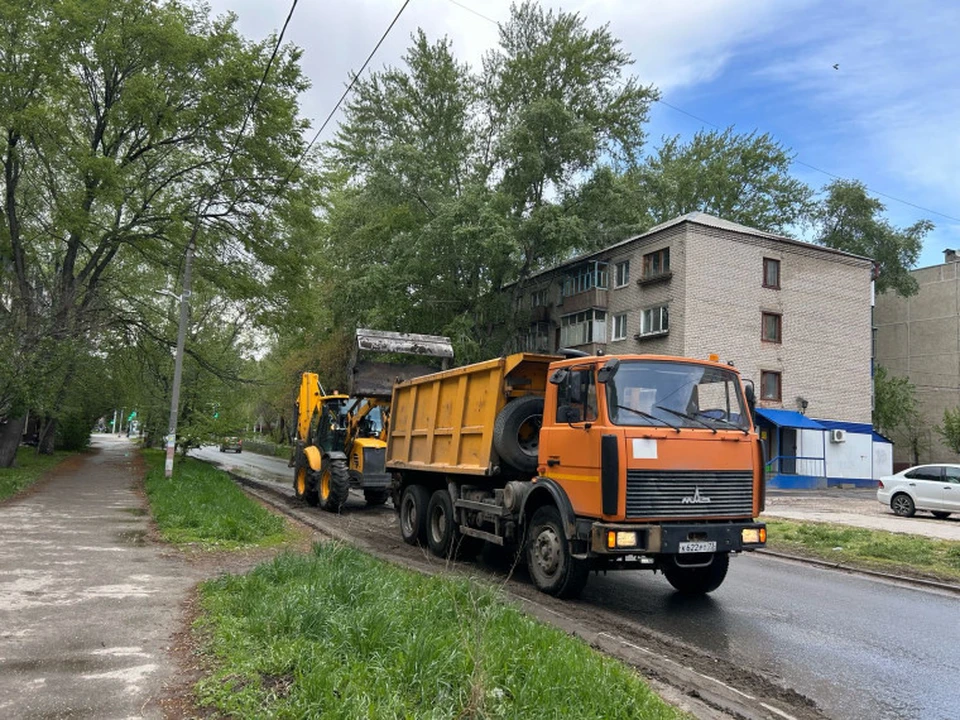 В Ульяновске ежедневно наводят порядок на городских дорогах. Фото администрация Ульяновска