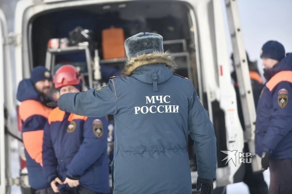 Уровень воды в реке Ревда контролируют сотрудники МЧС