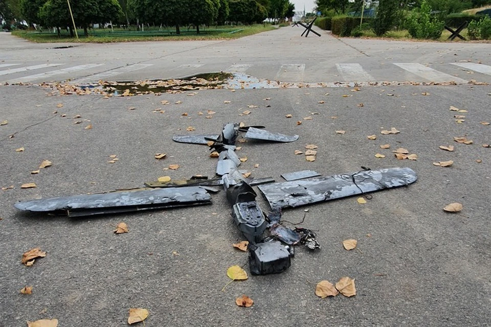 Средства РЭБ помогают отогнать дроны ВСУ от обстрелянного рынка в Алешках