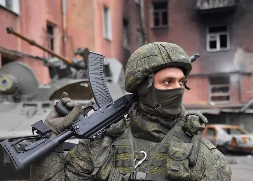 Военкор Коц: Боец ВС РФ в одиночку уничтожил технику ВСУ, находясь в окружении