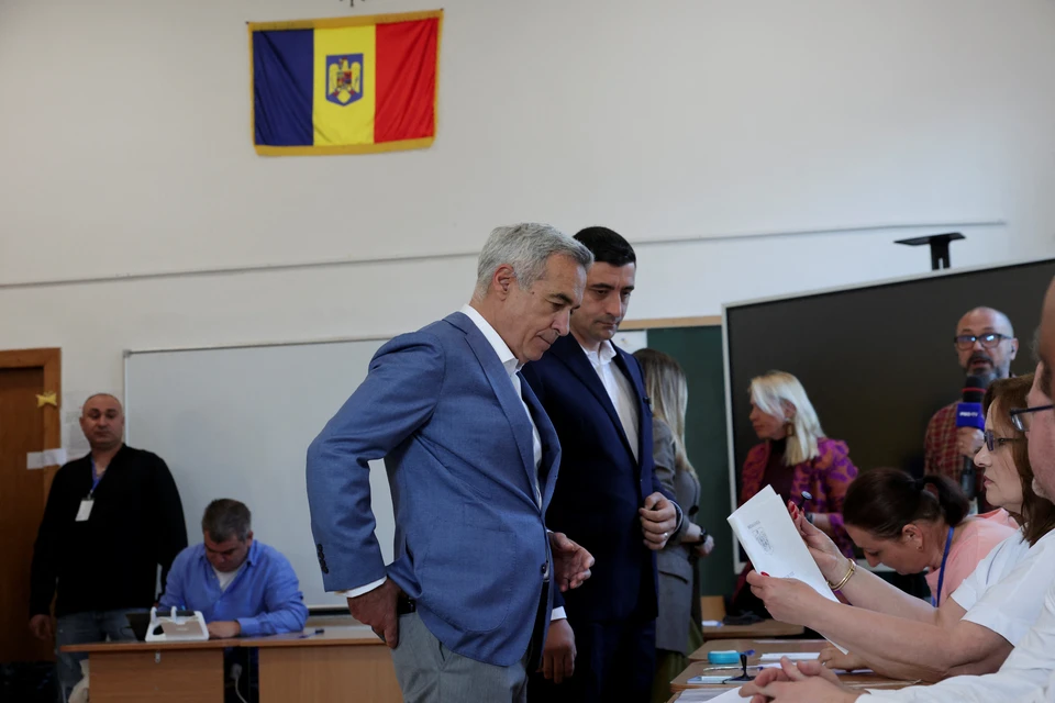 В Румынии начались выборы президента страны
