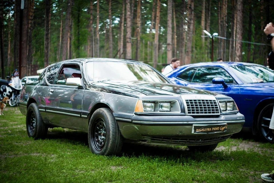 В Новосибирске продают автомобиль Mercury Cougar 1987 года выпуска. Фото: Drom