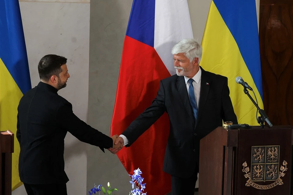 Президент Чехии Павел: сейчас нельзя обсуждать отправку войск на Украину
