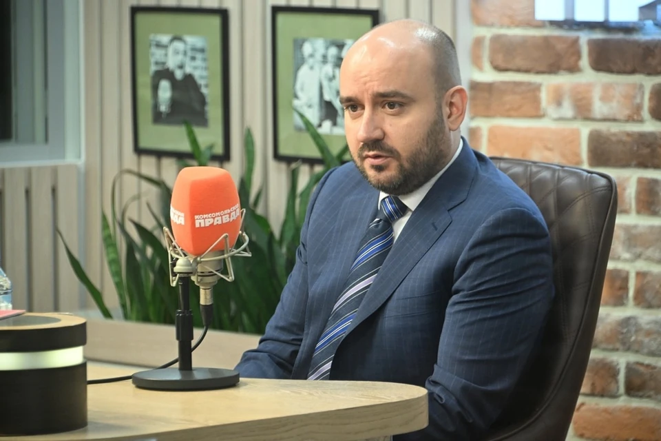 В апреле Вячеслав Федорищев встречался со многими высокопоставленными чиновниками.