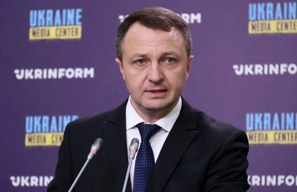 Тарас Кремень, уполномоченный по защите государственного языка на Украине встревожен: темпы перехода на украинский язык в школах крупных городов снизились.