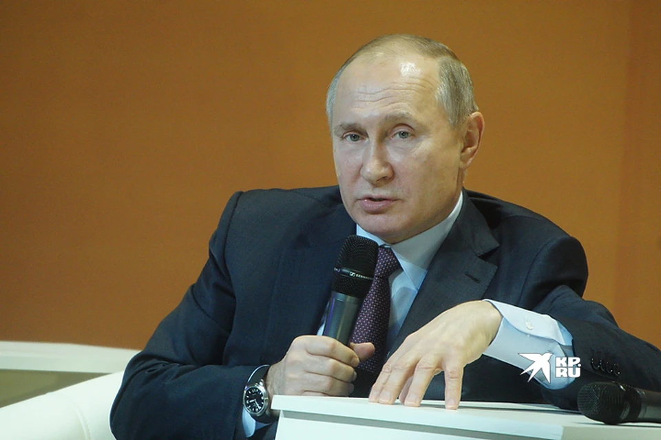 Владимир Путин отметил заслуги многодетных матерей с Урала