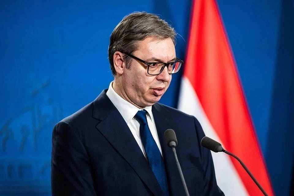 Blic: самолет Вучича, летевший в Москву, вынужденно приземлился в Баку