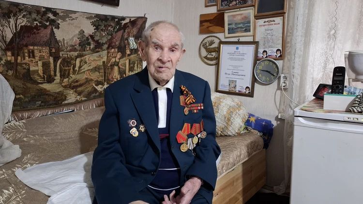 Успел проучиться в 7 классе всего неделю: 98-летний ветеран ВОВ Петр Савин рассказал о своем юношестве