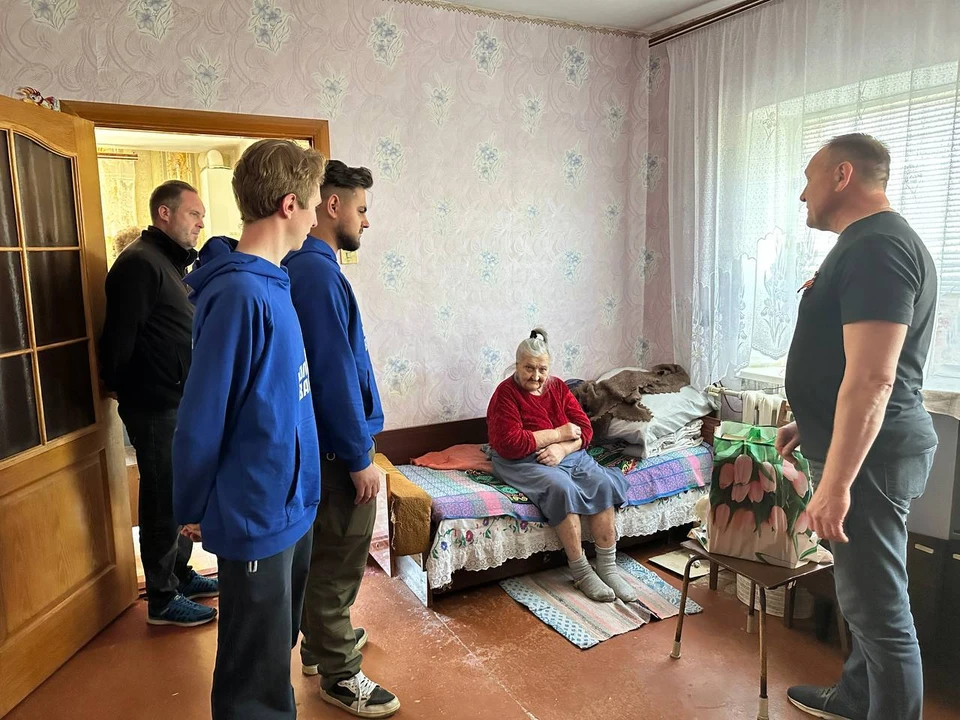 Пензенцы навещают ветеранов. Фото - тг-канал администрации Пологовского округа