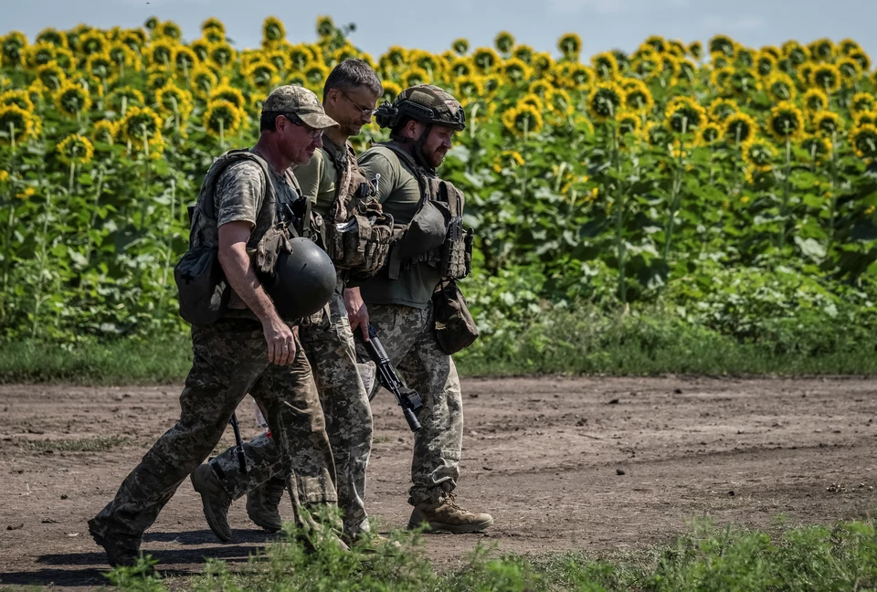 Марочко рассказал, как на Украине совмещают обучение мобилизованных с военной подготовкой несовершеннолетних.