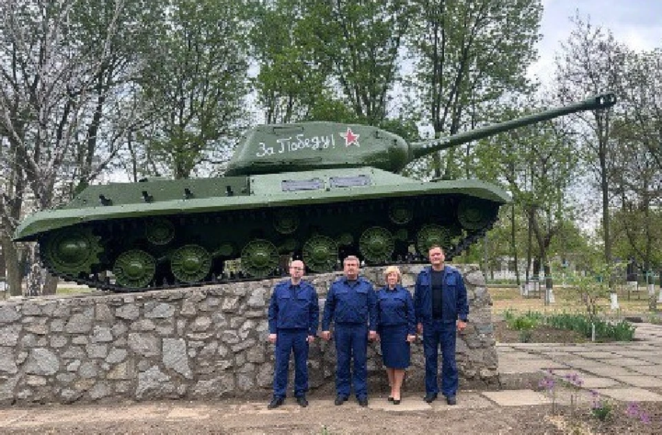Работники прокуратуры Нижнесерогозского района отремонтировали памятник, посвященный Великой Отечественной войне. ФОТО: прокуратура Херсонской области