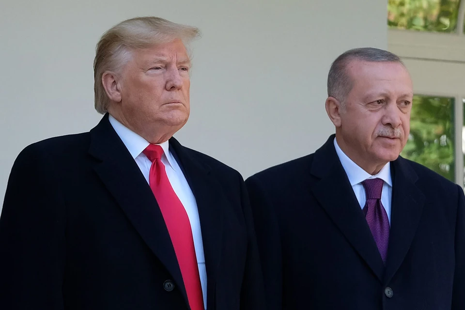 Президент США обратился к президенту Турции, попросив Эрдогана выступить посредником в сделке по завершению конфликта на Украине.
