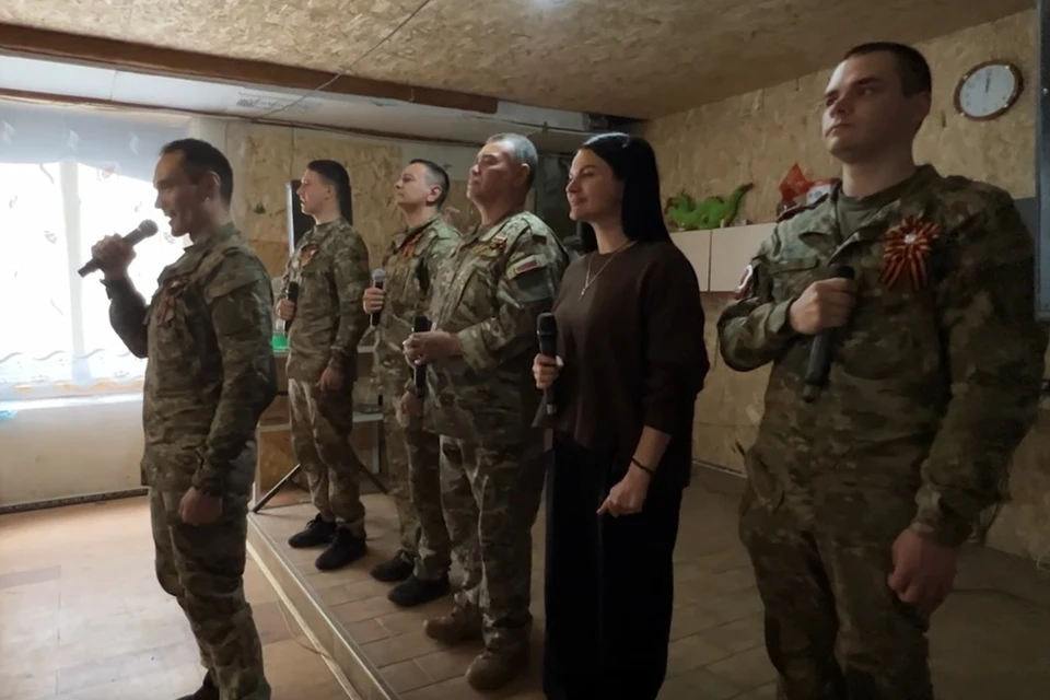 Для жителей Авдеевки ДНР выступили артисты военного ансамбля песни и пляски. Фото: Минобороны России
