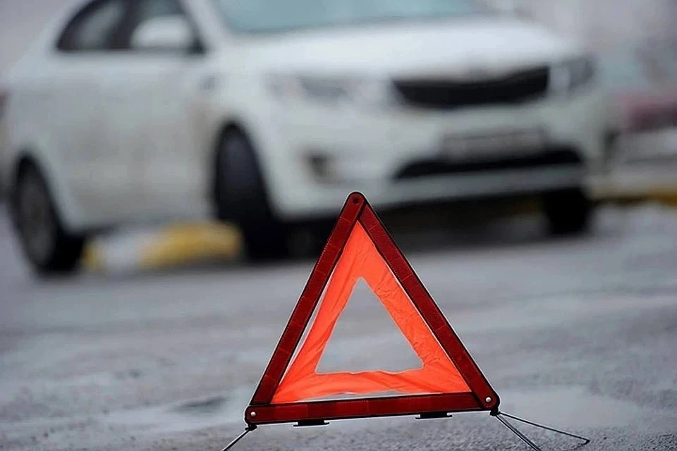 Инспекторам ГИБДД предстоит выяснить все причины и обстоятельства аварии