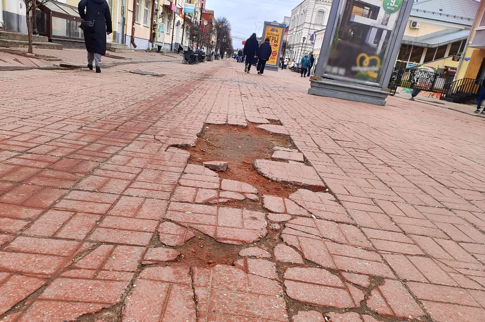 В Твери пока большинство проголосовало за продолжение благоустройства главной пешеходной улицы города.