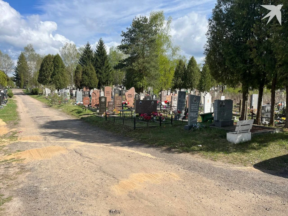 Бизнес на памятниках, которые и не собиралась изготавливать, делала 49-летняя предпринимательница из Могилева. Фото: архив "КП", фото носит иллюстрационный характер.