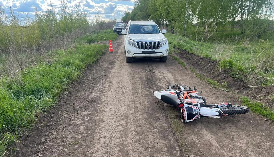 Фото: Под Орлом «Тойота» сбила подростка на питбайке ДТП случилось в Орловском муниципальном округе