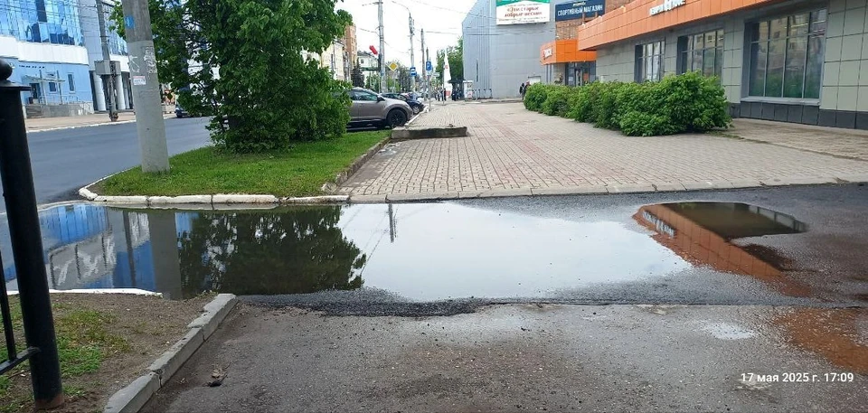 Калужане оценили качество укладки нового асфальта на улице Ленина не в пользу подрядчика.
