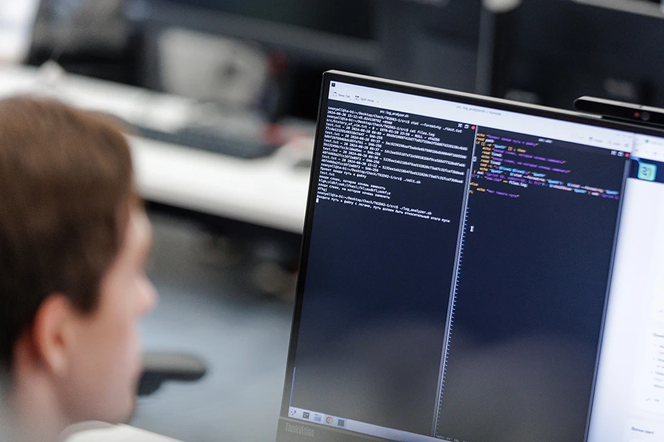 27-летний Евгений работает DevOps-инженером в VK.
