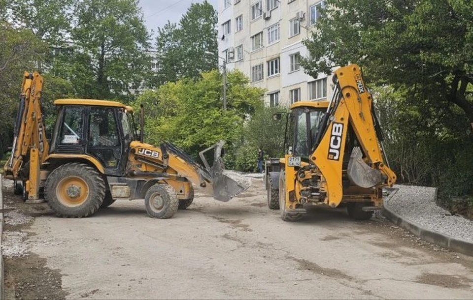 Предстоит обновить еще 34 дороги во дворах. Фото: sev.gov.ru