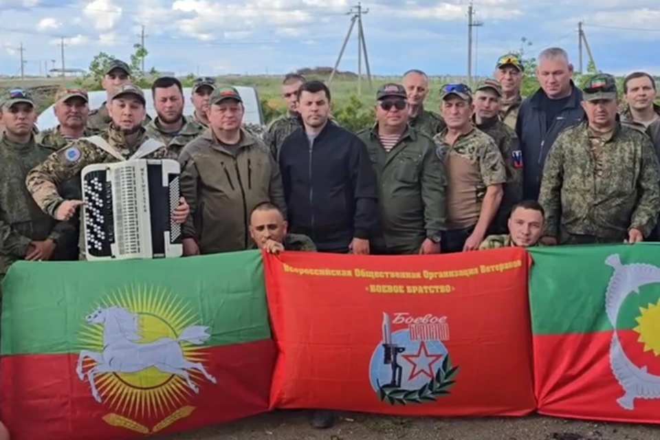Делегации из Аксубаевского и Нурлатского районов Татарстана встретились под Донецком.