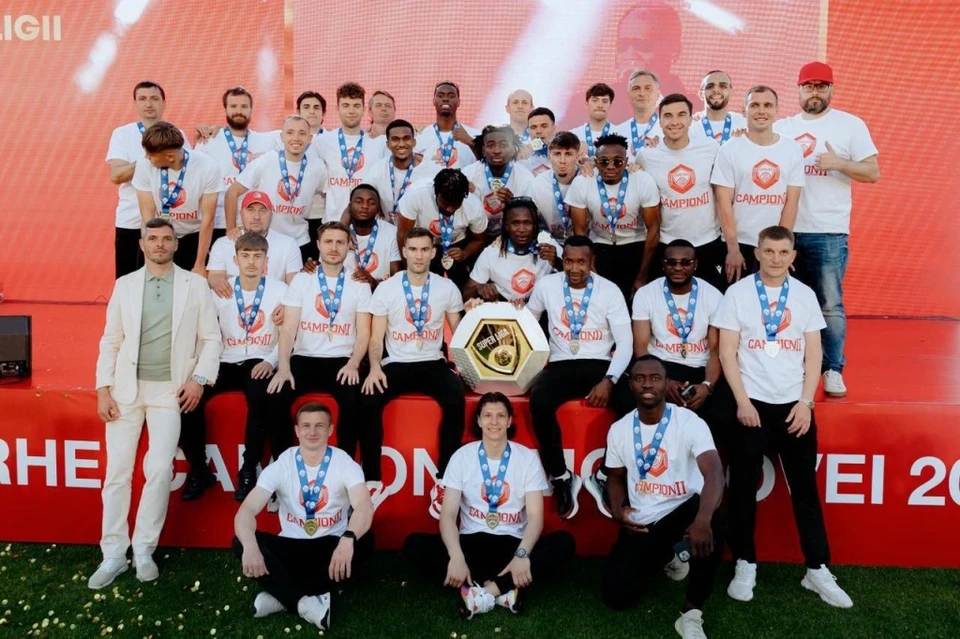 Любимый футбольный клуб «Милсами» с размахом отпраздновал звание чемпиона Молдовы на стадионе в Оргееве.