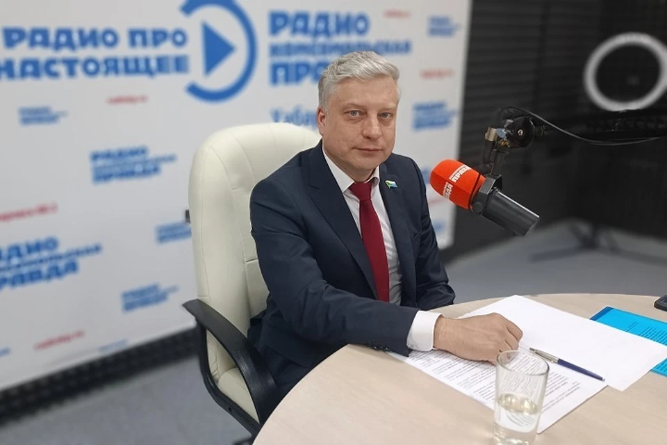 Председатель Закдумы пожелал коллективу не сбавлять темп и стремиться к новым высотам