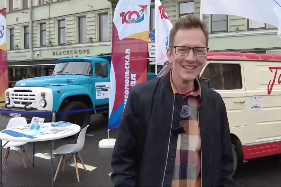 Блогер Академик (Константин Заруцкий).