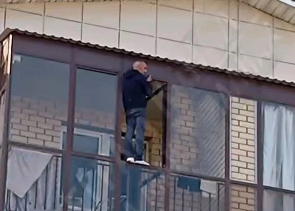 В Казани задержали иностранца, убившего жену на глазах сына в его день рождения, фото: скриншот из видео