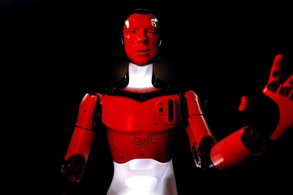 Арди — это не просто машина, а настоящий творец. Фото: проект ARDJ robot.