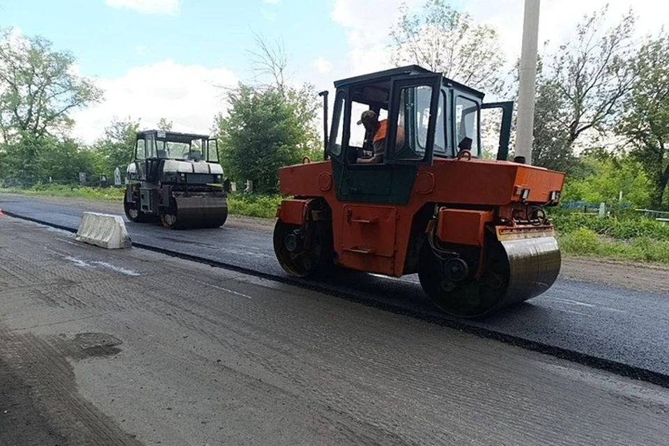 В Торезе продолжается ремонт дорог при поддержке Приморья. Фото: Минтранс ДНР