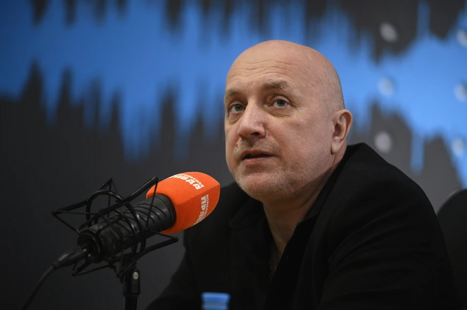 Захар Прилепин стал гостем радио «Комсомольская правда» (92,0 FM).