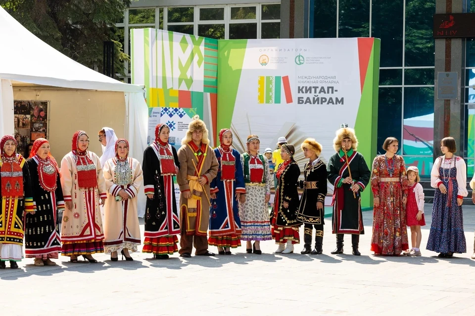 По традиции книжная ярмарка будет проходить 3 дня на Советской площади. Фото: https://kitap-bayram.ru