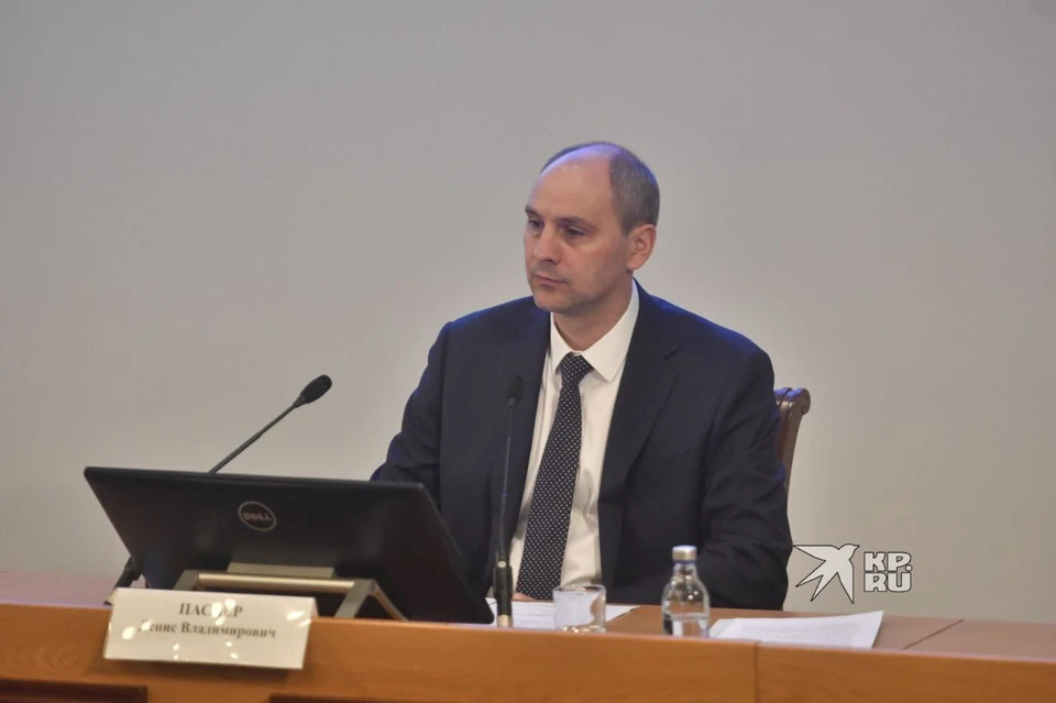 Денис Паслер сменил руководство свердловского Минздрава